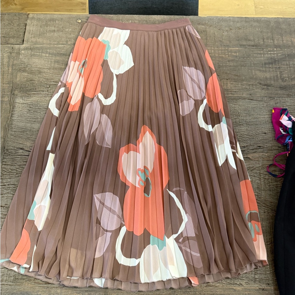 Pleated Floral Midi Skirt sz L